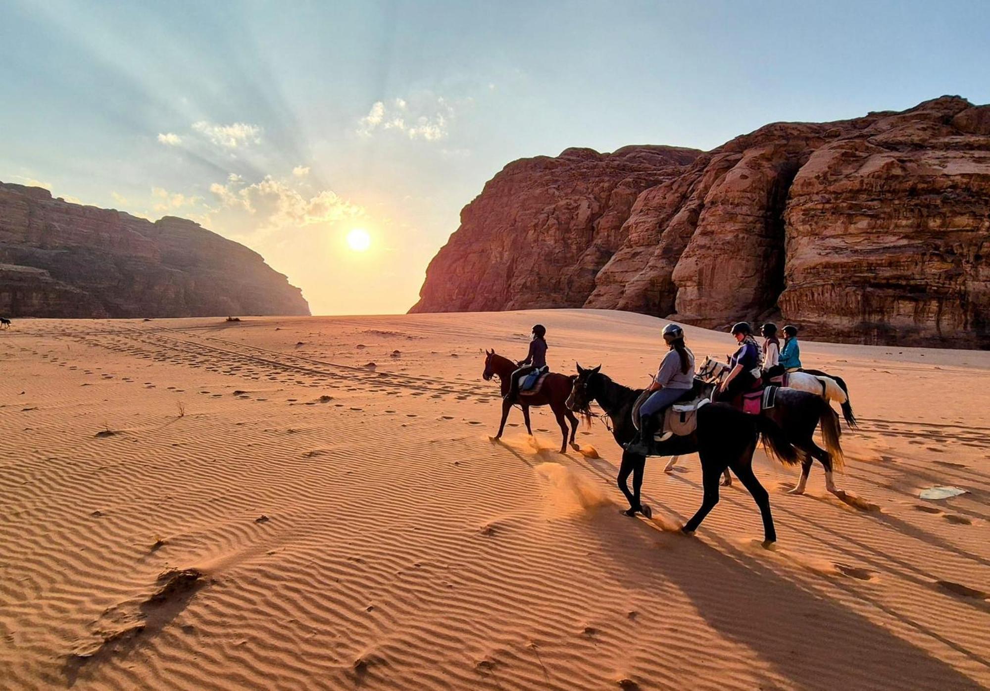 Wadi Rum Caeser Camp Hotel Buitenkant foto